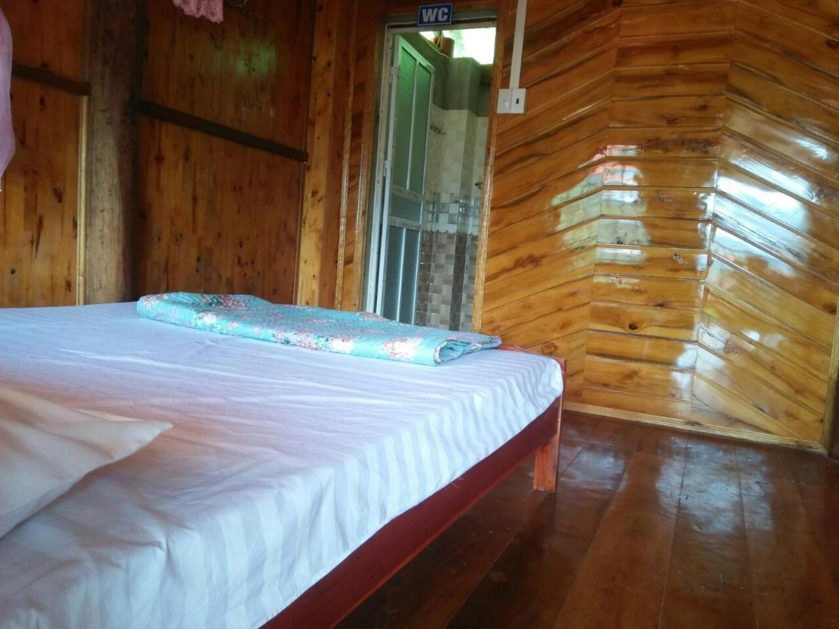 Tran Xuan Homestay Ba Be Village Extérieur photo